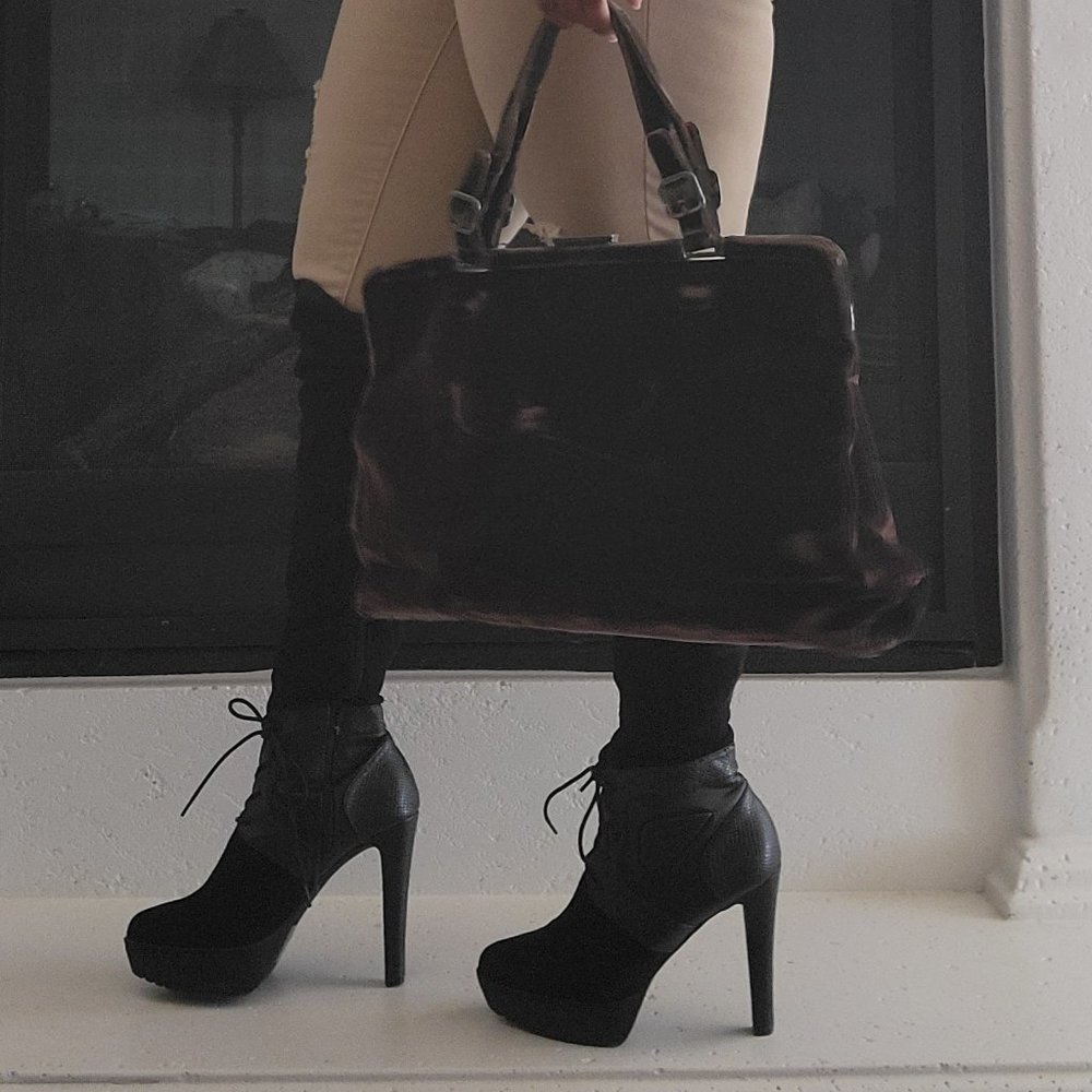 🎉 VINTAGE PRADA HANDBAG